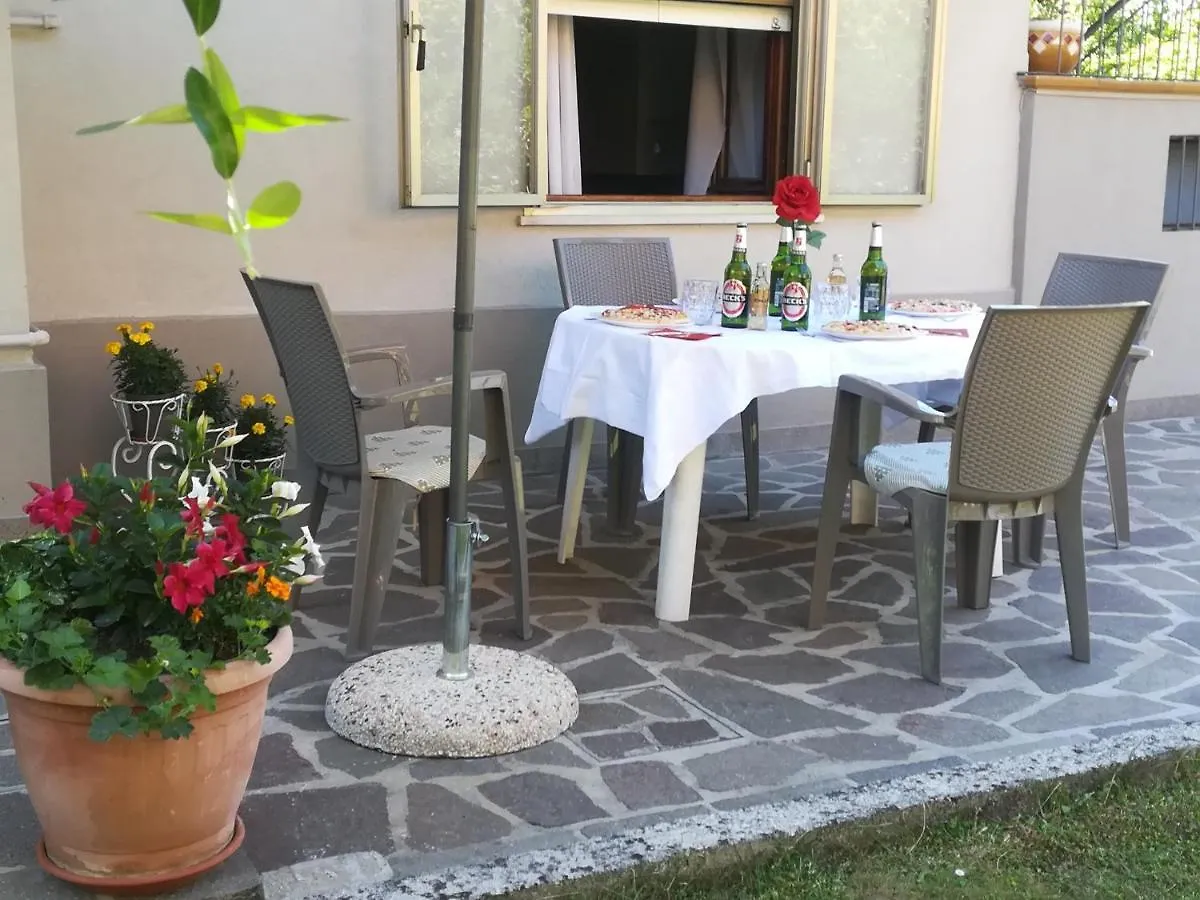 Apartment Appartamento Oasi Verde Lago Desenzano del Garda