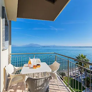Apartmanhotel Residenza Miralago By Wonderful Italy, Desenzano del Garda